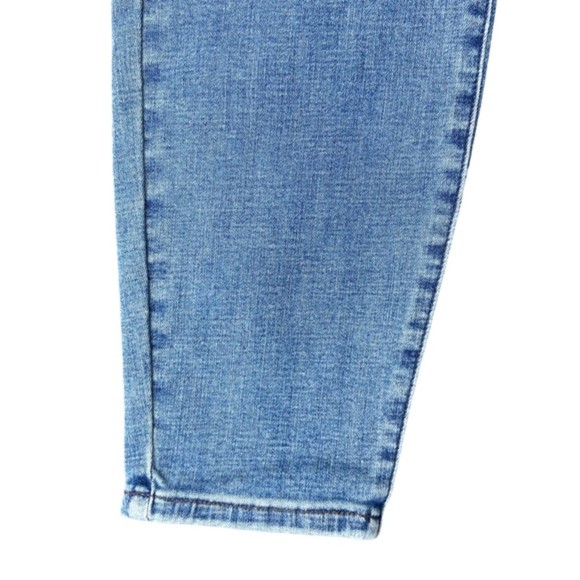 Pistola Light Wash Arielle Skinny Jean in Indigo - Picture 9 of 11